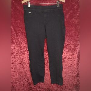 Poshmark Listing: Nine West Black Ankle Zip Cropped Pants